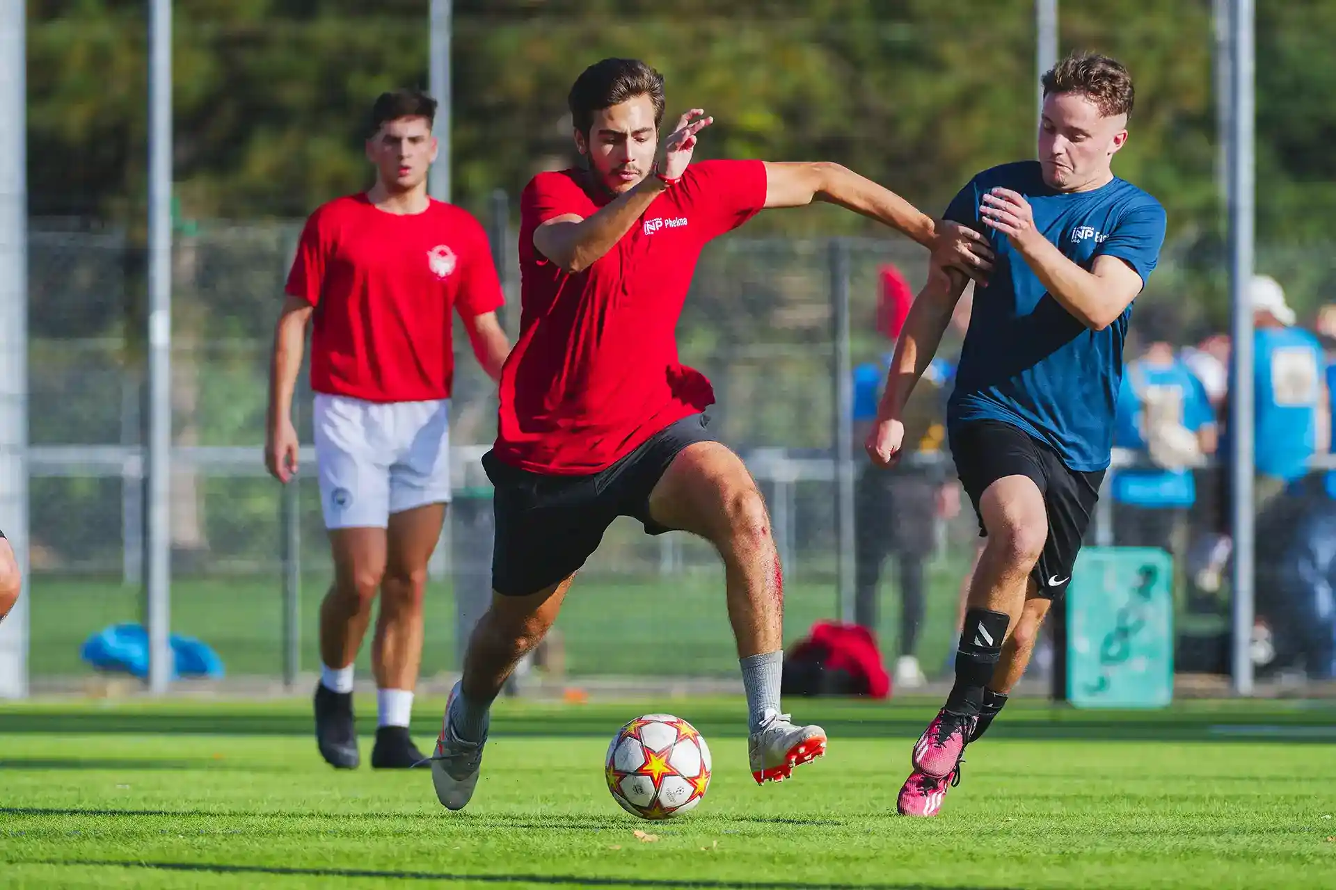 Photo match de football inter-écoles Grenoble INP